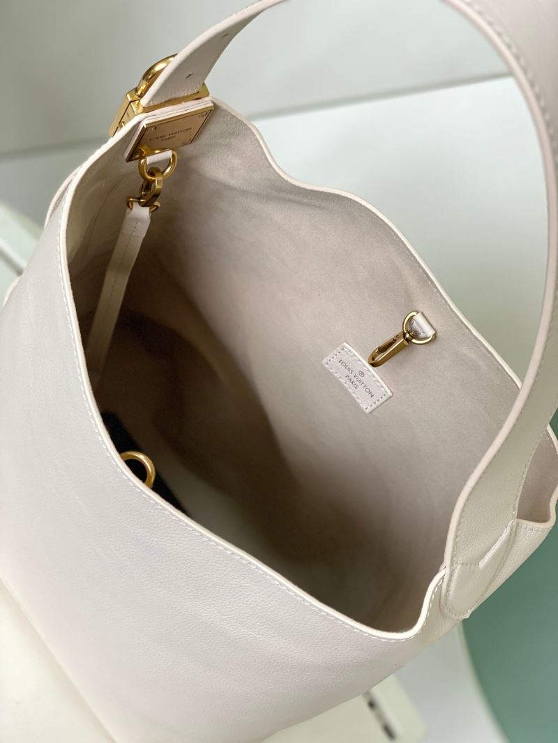 Louis Vuitton Hobo Bags